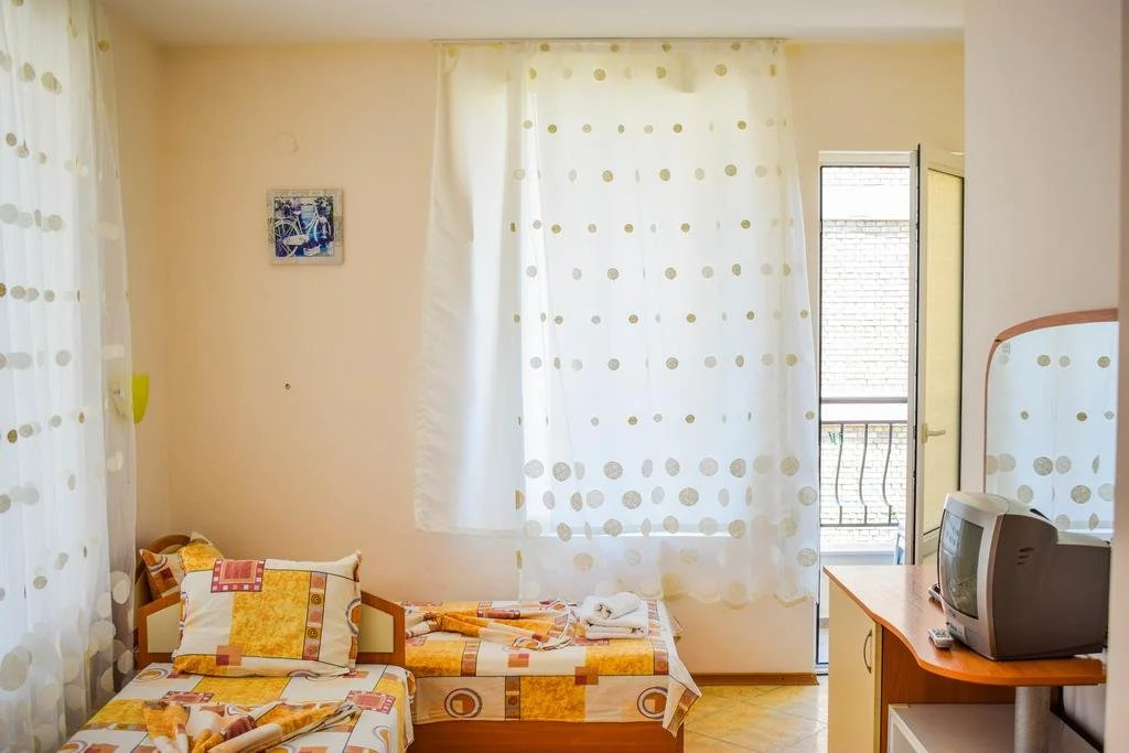 Guest House Eos