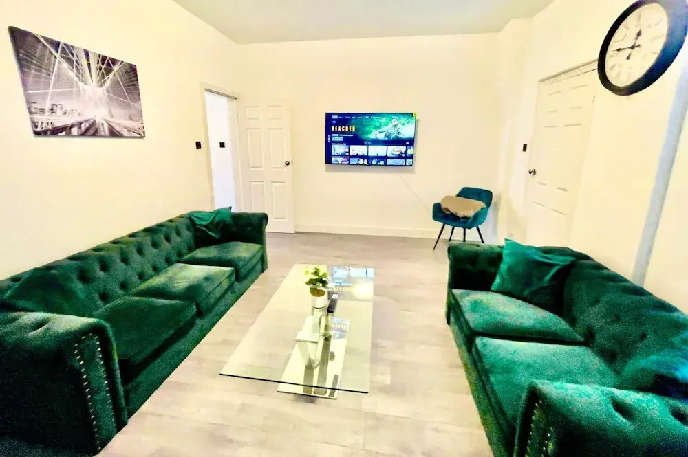 5bed-10 Guests-near City Centre-free Parking