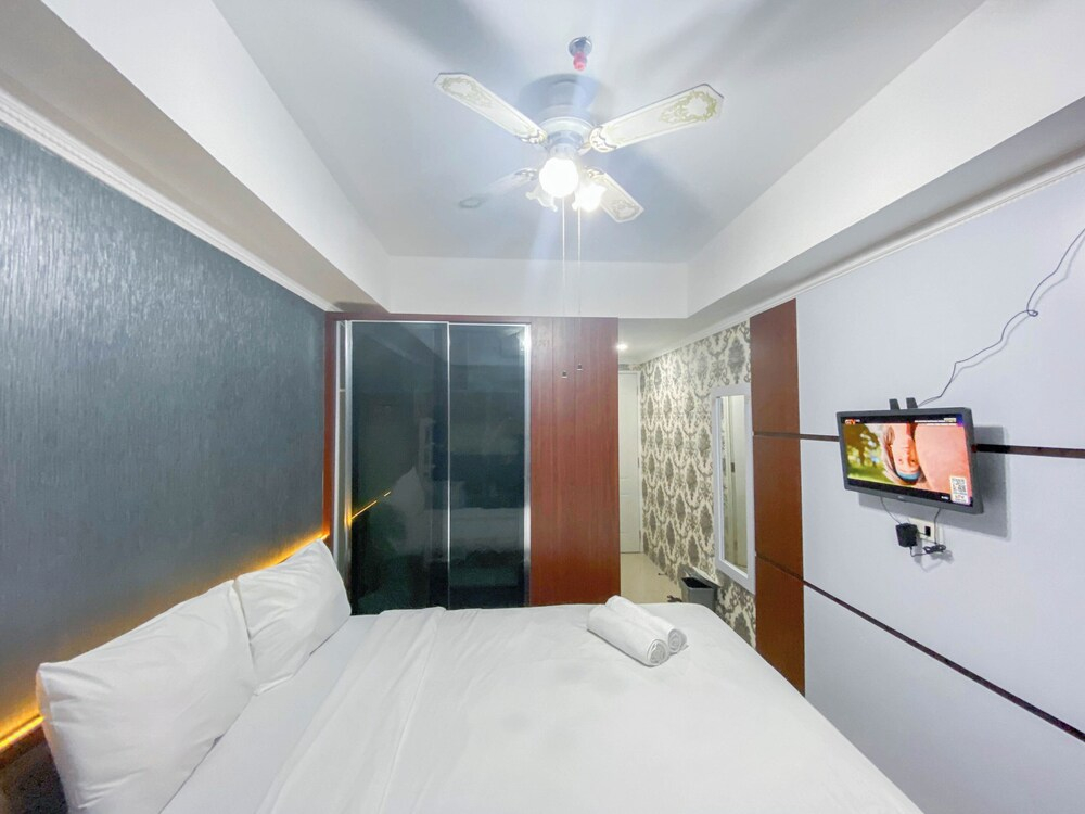 Simply And Homey Studio (No Kitchen) Room Apartment Paltrow City