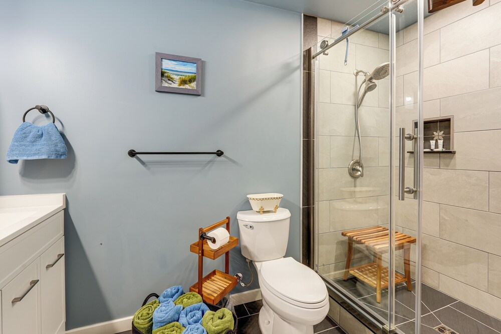 Quiet Anchorage Home: Near Parks, Hikes & Airport!