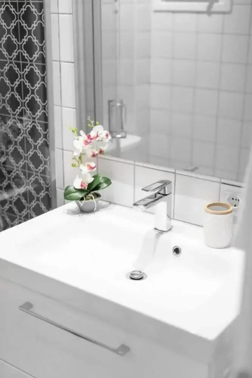 Luxury 5 by OTOTO
