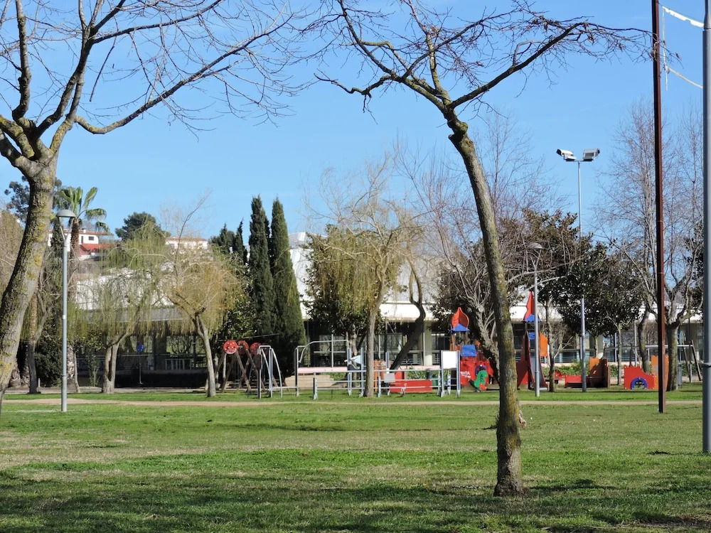 Amitie - Costa Barcelona by Homeholidaysrentals