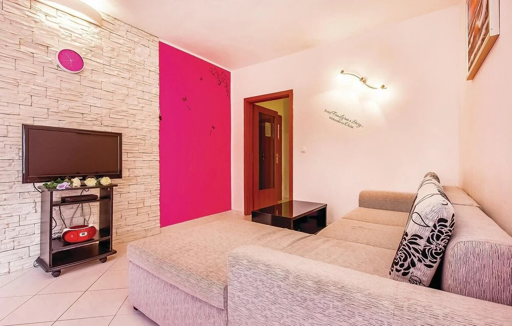 Beautiful Home in Dobrinj With Wifi and 2 Bedrooms