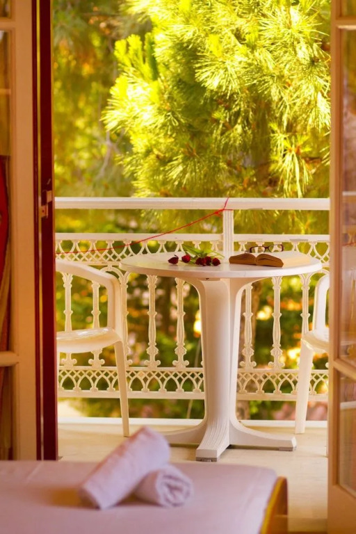 Pyrgaraki Studios and Apartments