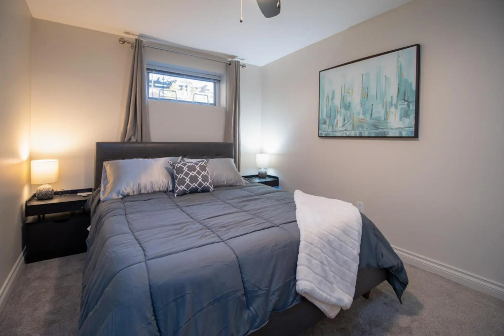 Amazing private suite near Departure Bay Beach in Nanaimo