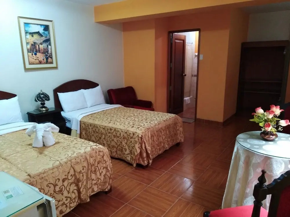 Hotel PLAZA - Trujillo