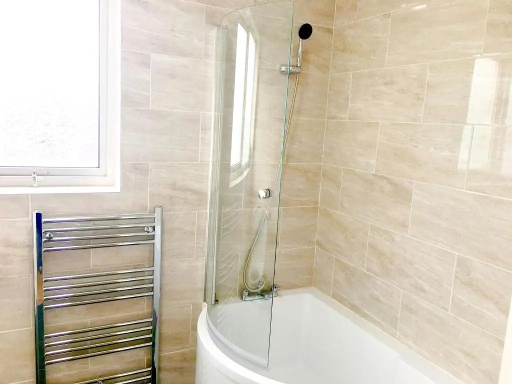 London Luxury Apartment, Private Bathroom