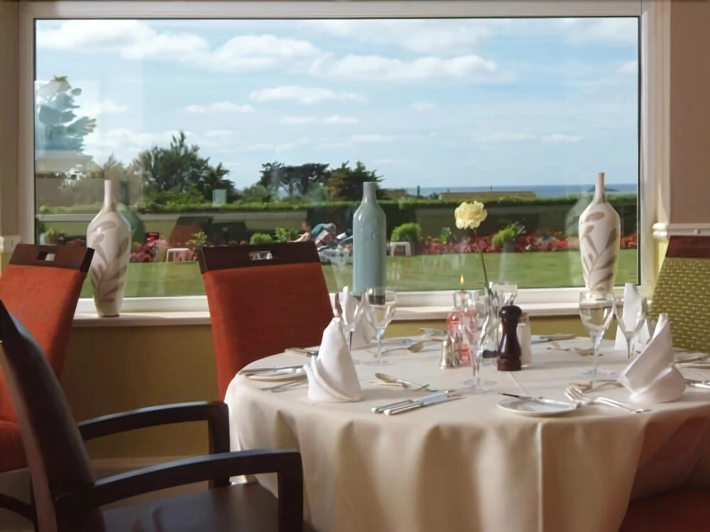 Treglos Hotel