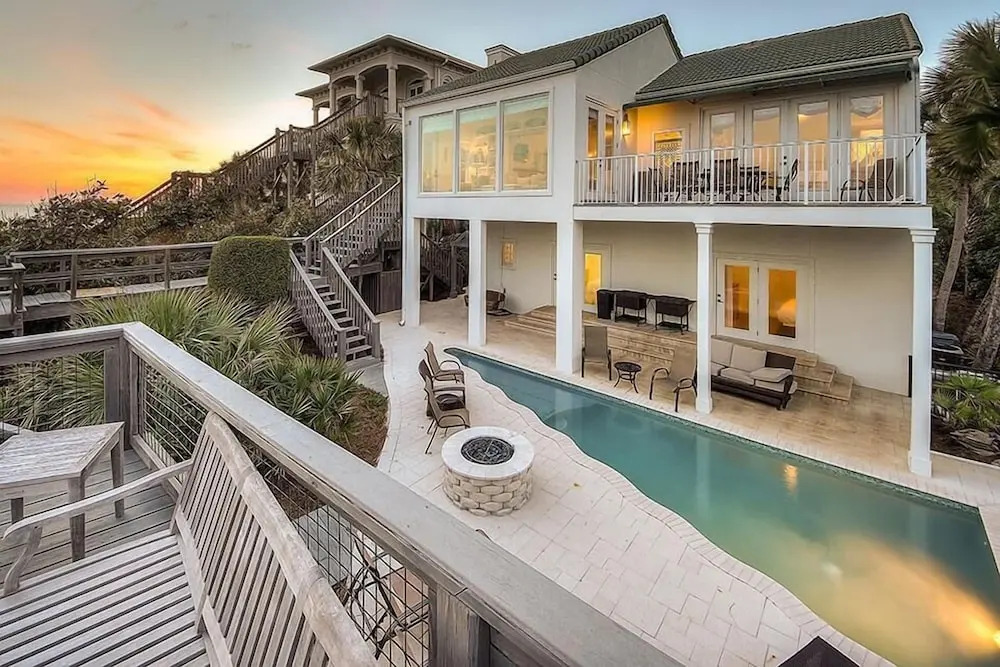 Hakuna Matata 8 Bedroom Holiday Home by Five Star Properties
