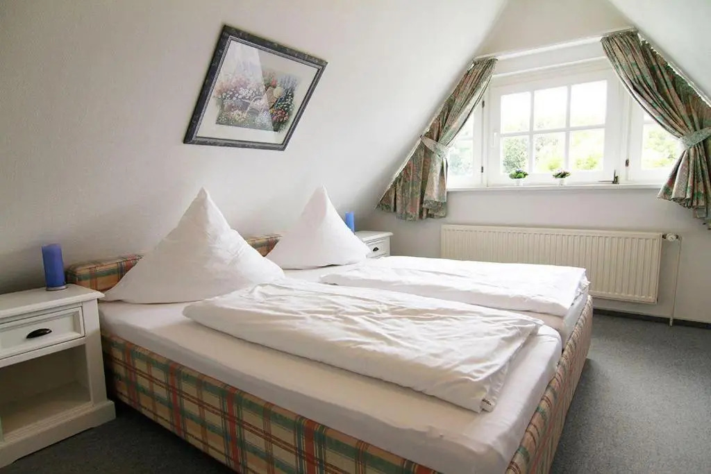 Haus-Meisennest-Wohnung-Adler