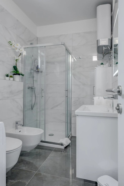 Spacious Modern Apartment Miljak - 1min to the beach