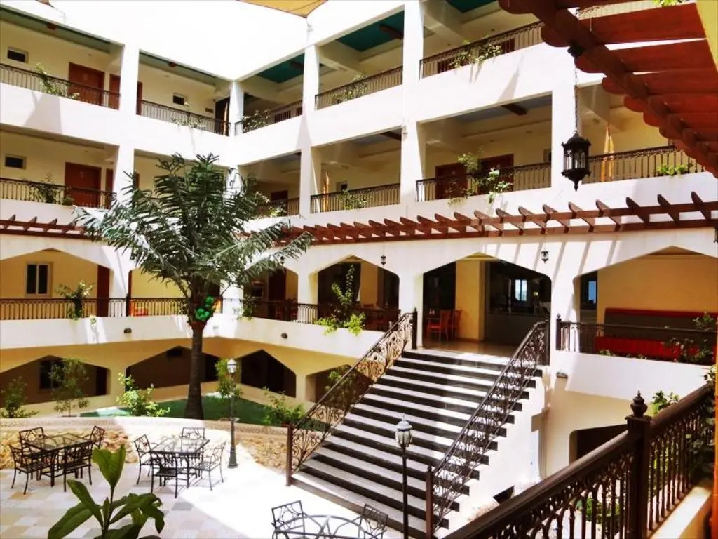 Johny International Hotel