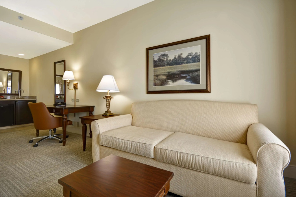 Hampton Inn & Suites Savannah Historic District