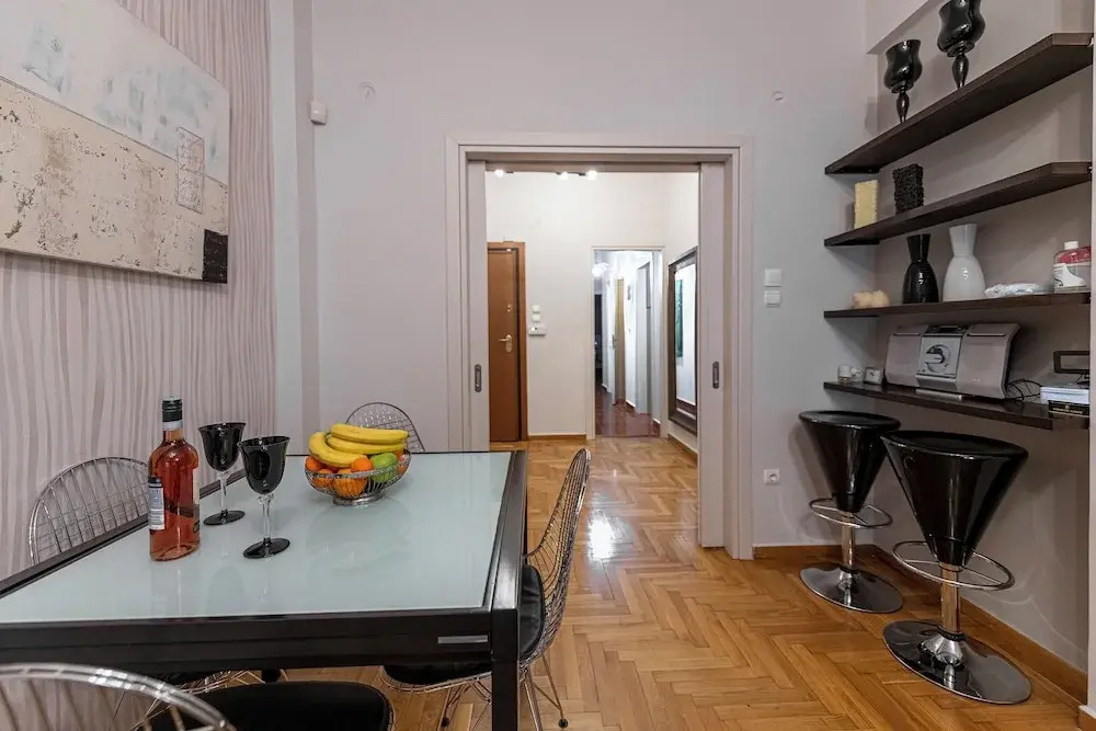 Alopece City Apartment