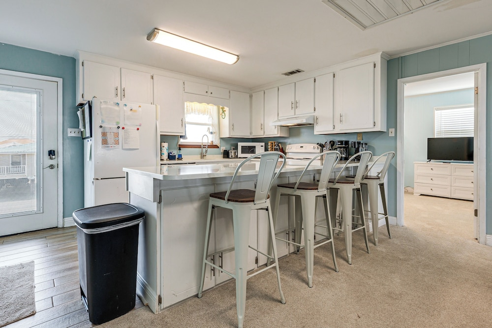 Waterfront Dauphin Island Home w/ Deck & Boat Dock