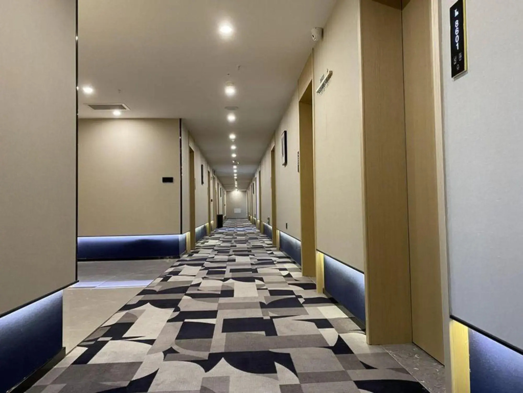 Lanou Shangpin Hotel (Chaoyang Street Store, Dabaodang Town, Shenmu City)