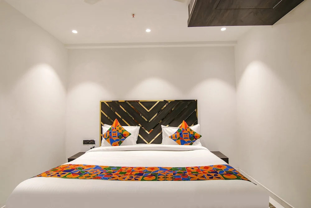 Hotel Sky Suites - Karkardooma