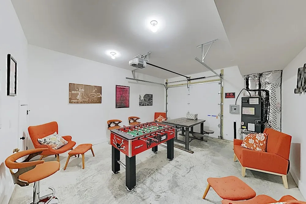 New Listing! Nashville Nations #6 W/ Game Room 3 Bedroom Townhouse