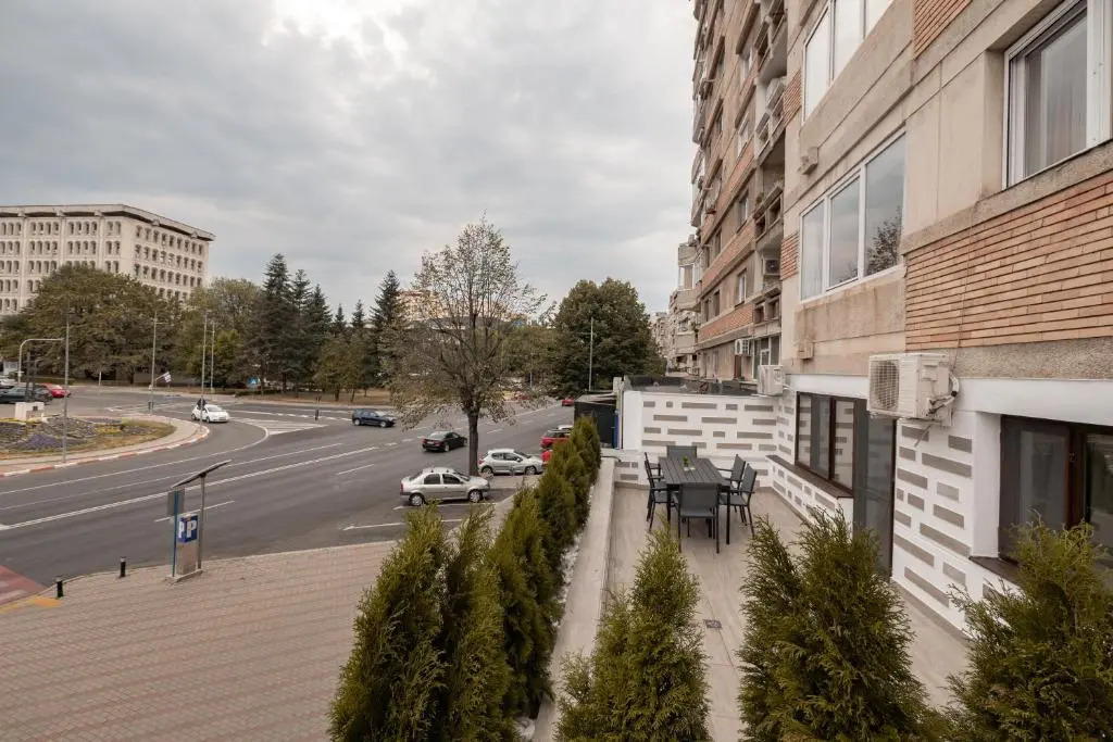 Luxury Ultracentral