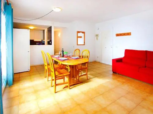 Apartment Platja de Roses-2 by Interhome