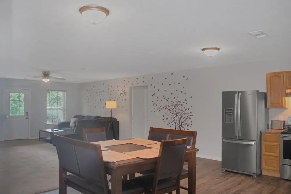Cheerful 3-bedroom House With Private Parking 3 Home by Redawning