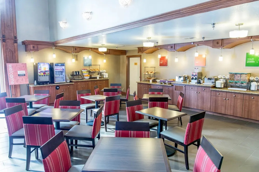 Comfort Inn & Suites