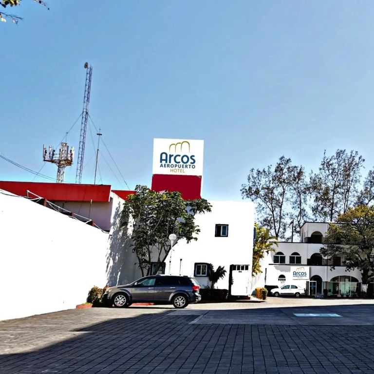 Hotel Arcos Aeropuerto