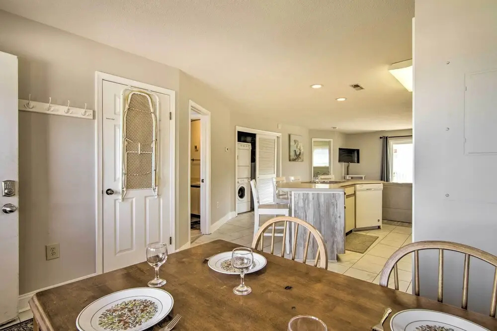 Steps to Shore: Gem w/ Pool in Ocean City
