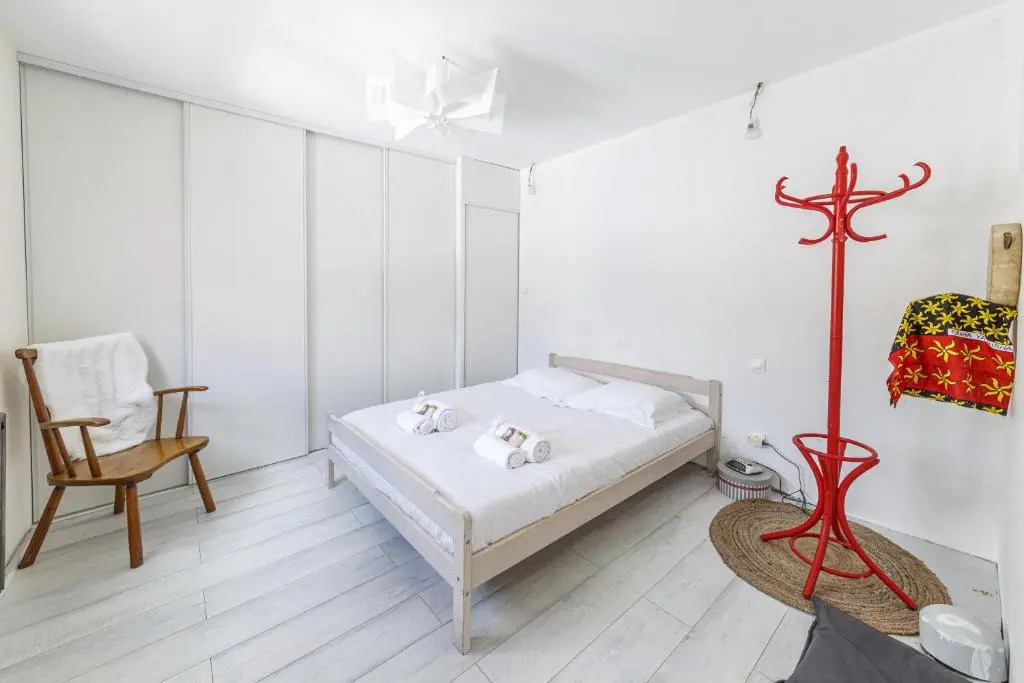 Maison avec beau jardin au c ur d'Angers