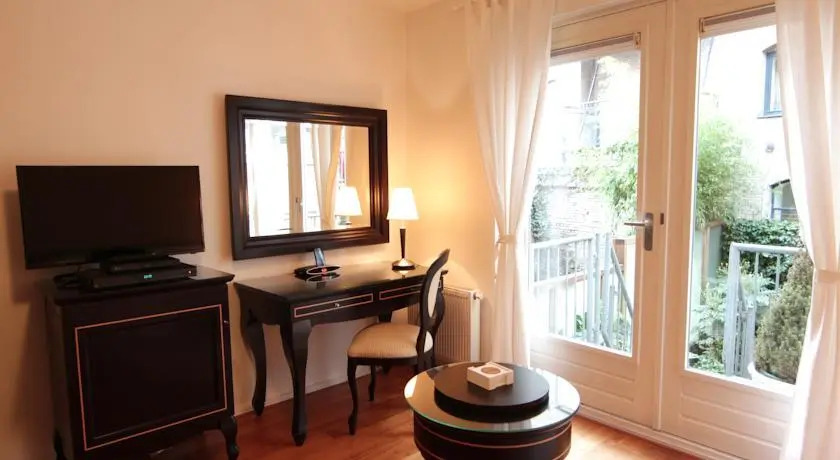The Pearl Of The Jordaan...