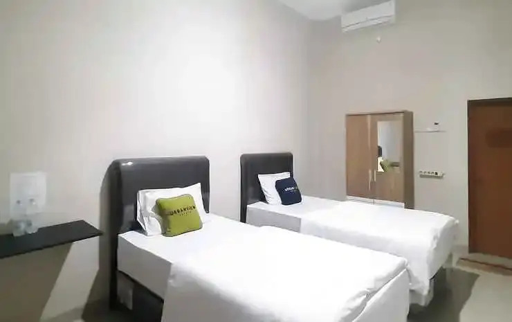 Urbanview Hotel Fira Syariah Muara Enim by RedDoorz
