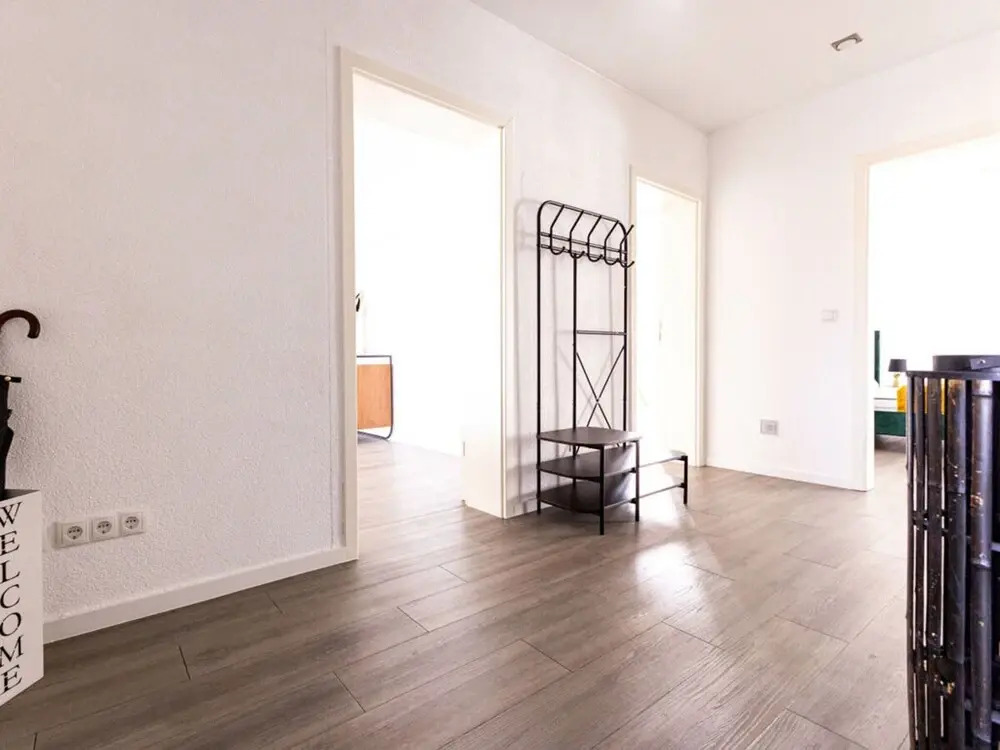 Apartment for 6 Modern Retreat