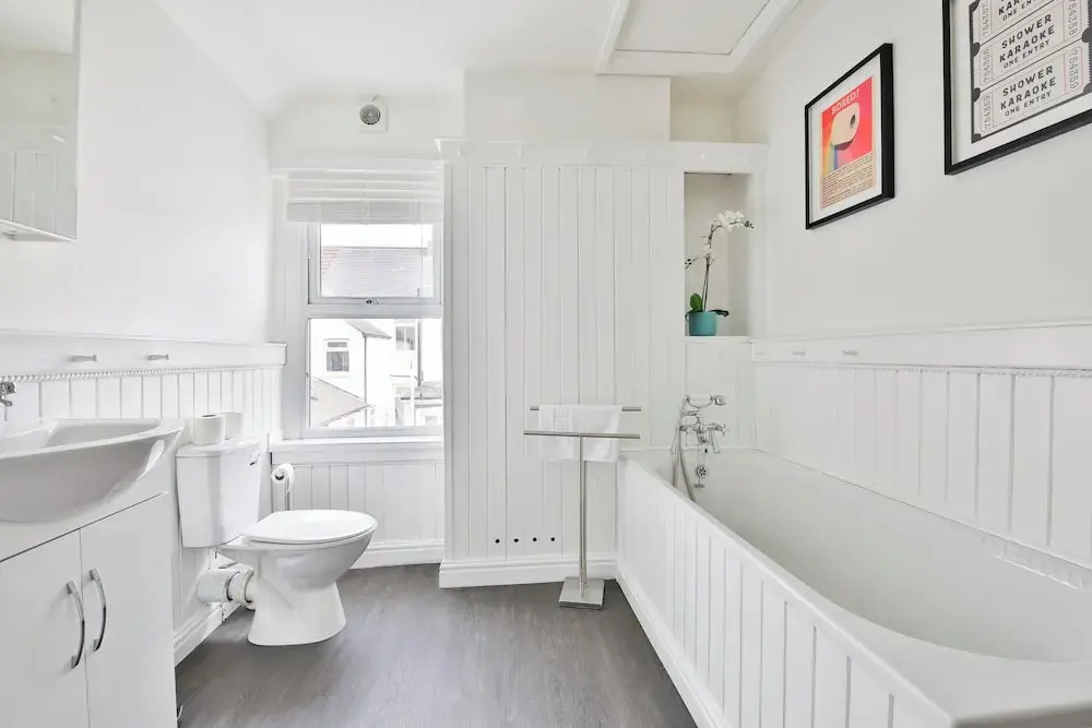 Stunning 2 Bedroom Cardiff Bay House