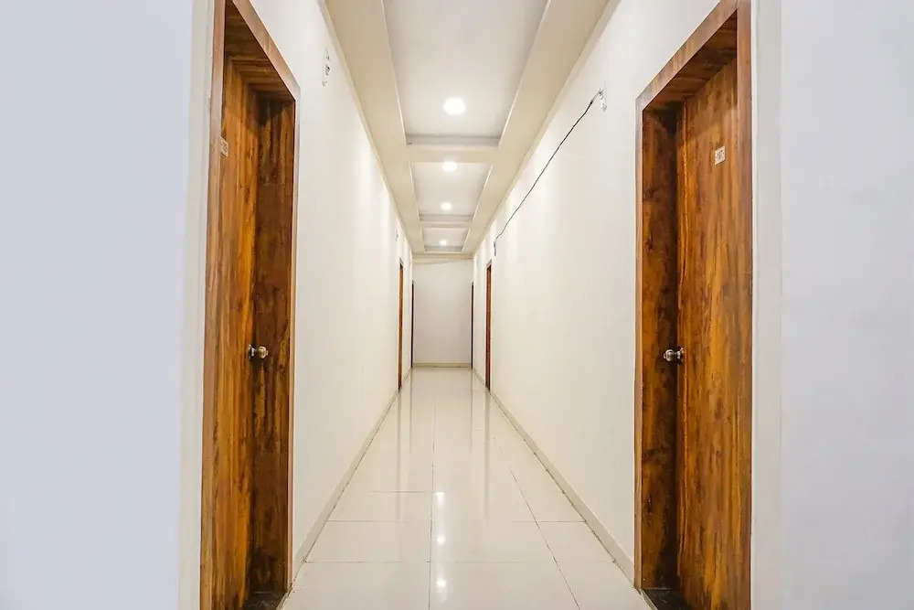 FabHotel Krishna Executive