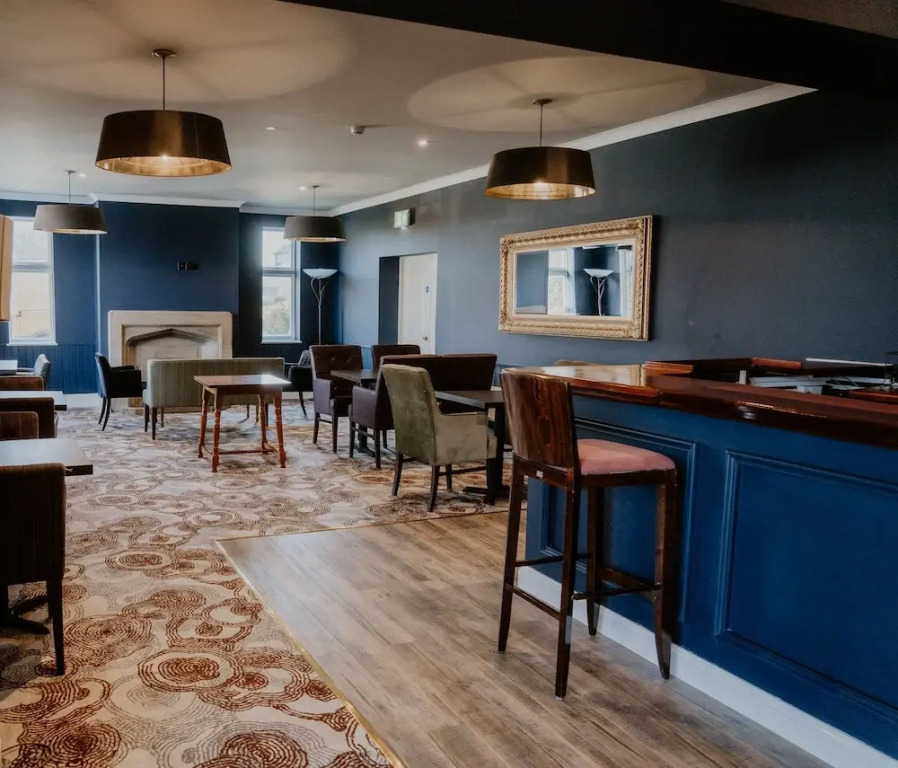 The Prince of Wales Hotel Berkeley by Bellevilla, A38 M5