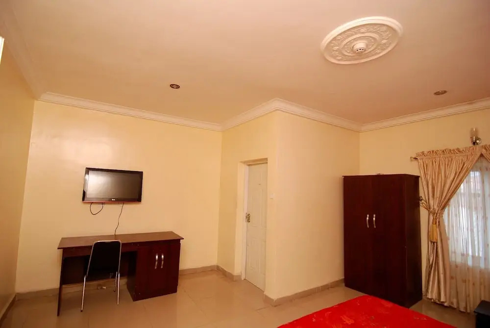 Sumed Suites