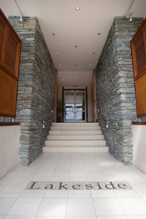 Lakeside Apartments