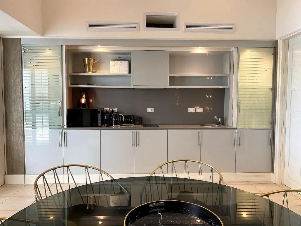 Clifton YOLO Spaces - Clifton Mansion Villa
