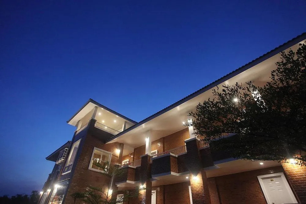 Runya Resort