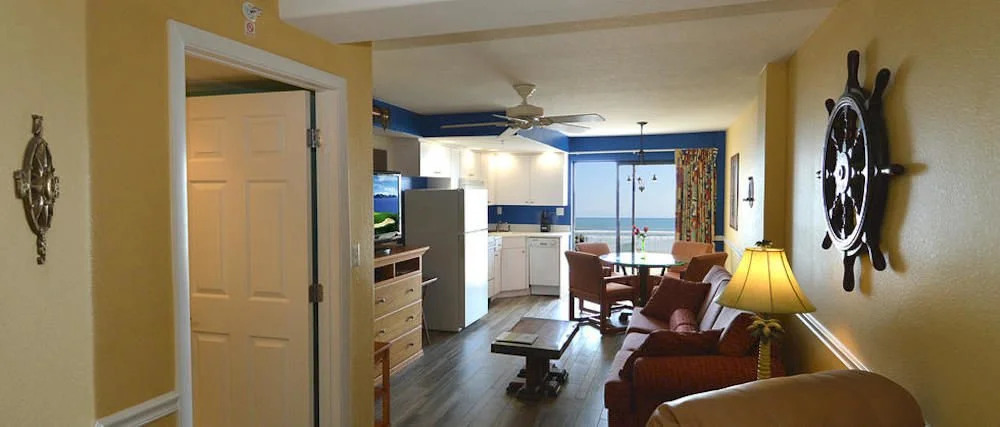 Catalina Beach Club