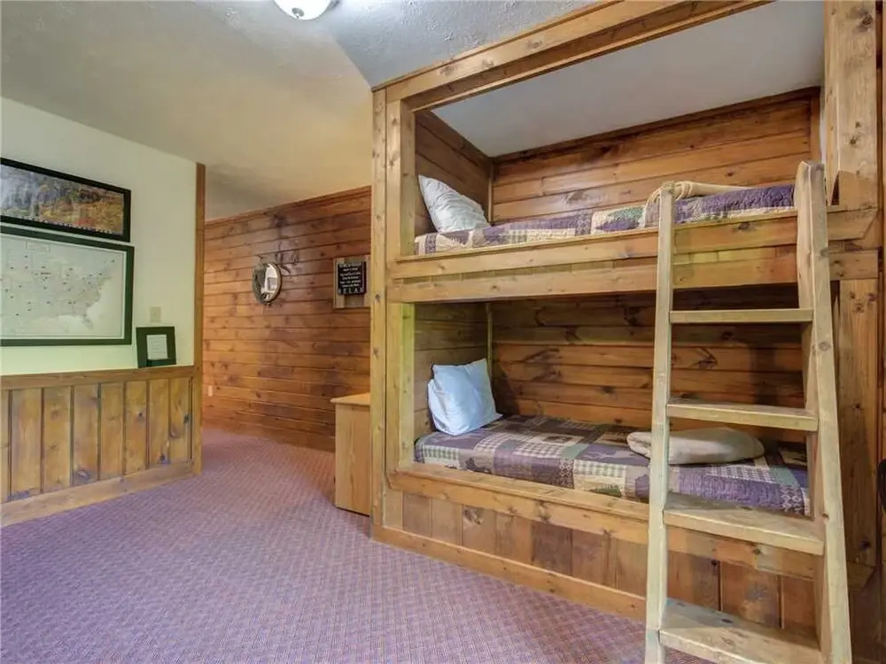 Hibernation Station - Three Bedroom Cabin