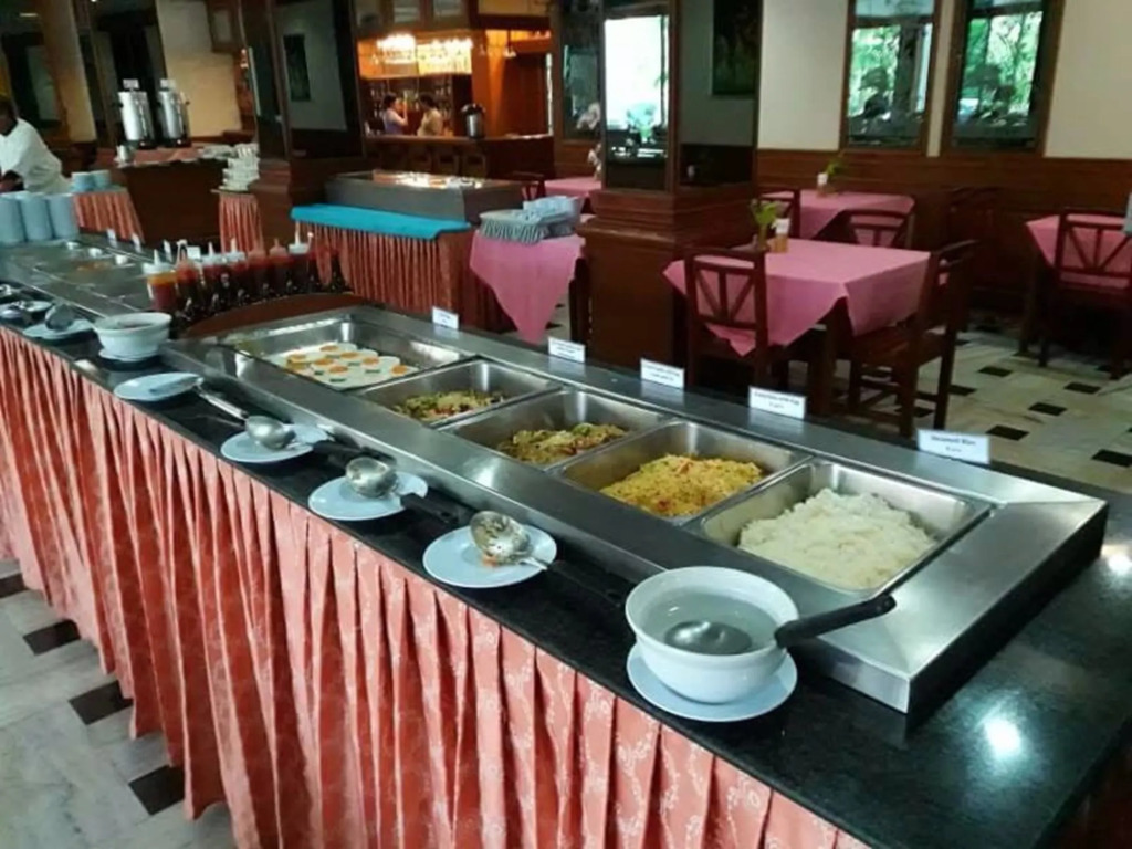 Royal Palace Hotel