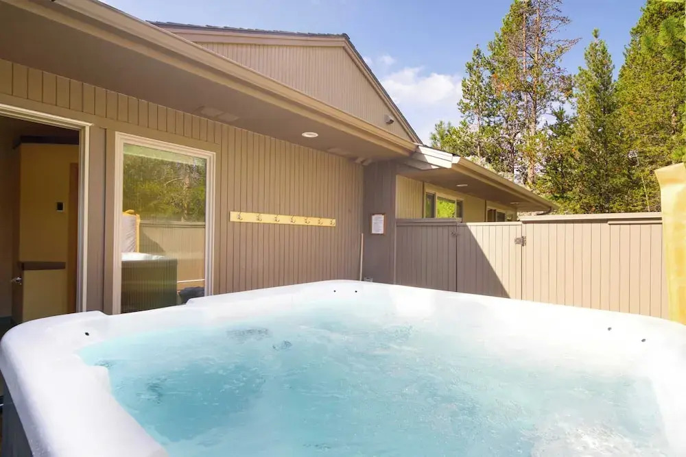 Sage Blush by Avantstay Upgraded 4 Bdr/chefs Kitchen/ A/c/hot Tub!