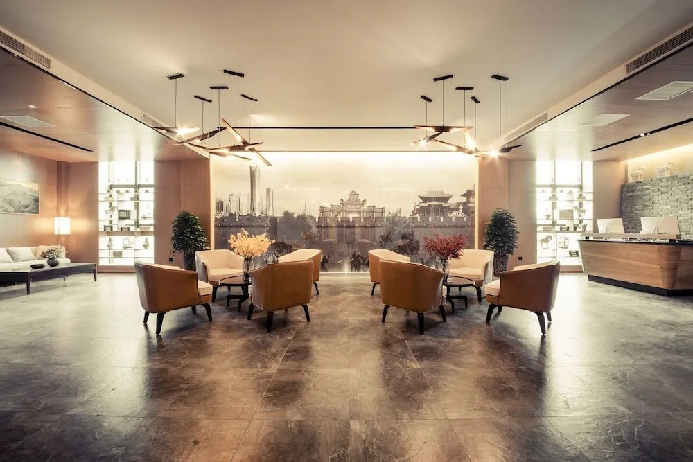 Qianna Qianxun Hotel