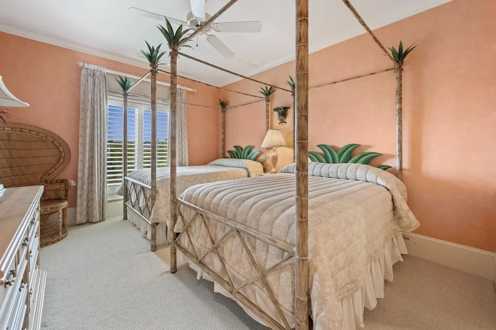 This Villa Offers Stunning Views Of The Ocean And The Calming Sound Of The Waves 4 Bedroom Home by Peace Vacations