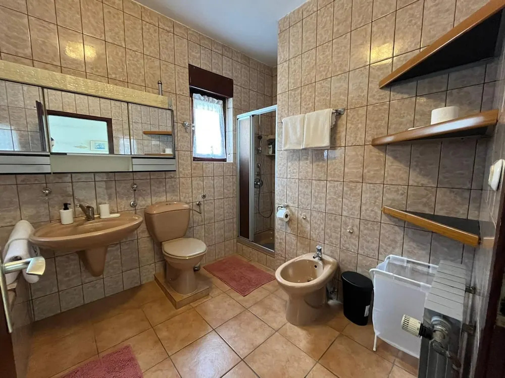 Apartment 77
