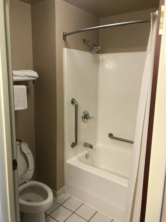 Bay Inn & Suites Troy