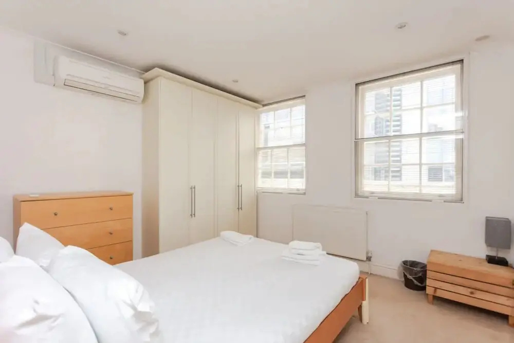 Homely 2 Bedroom Flat Near Embankment Station