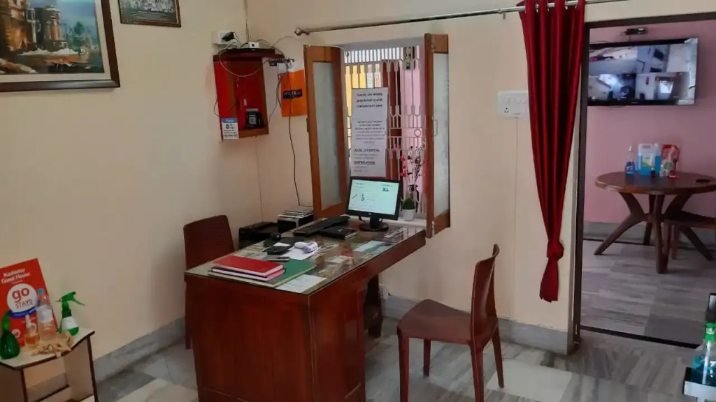 kashi yatra FAMILY home stay