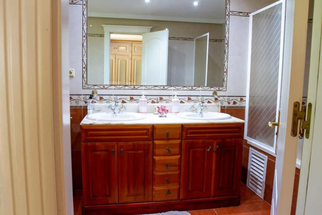 Fantastic chalet 5 mins away from the beach by easyBNB